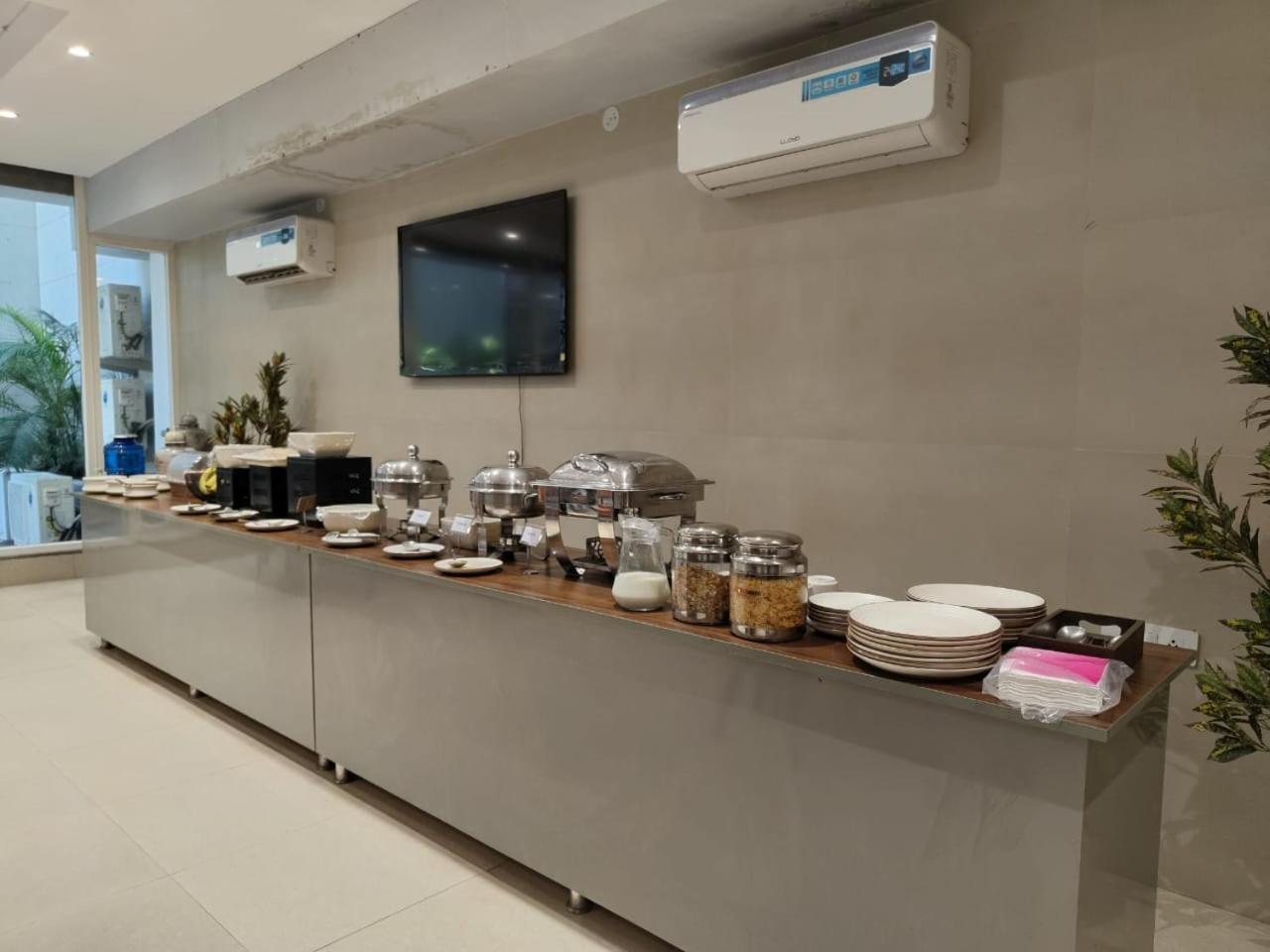 Perch Service Apartment Dlf Cyber City Gurgaon Exterior photo